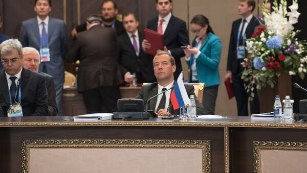 Председатель правительства РФ Дмитрий Медведев на заседании Евразийского межправительственного совета - Sputnik Казахстан