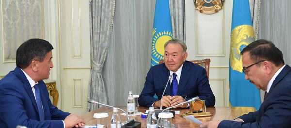 Нұрсұлтан Назарбаев және Сооронбай Жээнбеков Нұрсұлтан Назарбаев және Сооронбай Жээнбеков - Sputnik Қазақстан