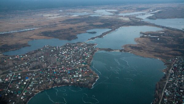 Вид на частные дома, расположенные на берегах озер в Новосибирской области - Sputnik Казахстан