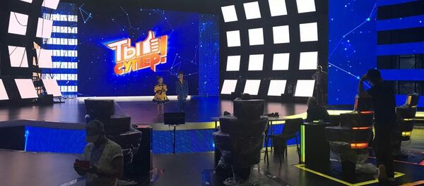 Радха Качергина и Амиль Салихов на сцене конкурса Ты супер! Радха Качергина и Амиль Салихов на сцене конкурса Ты супер! - Sputnik Казахстан