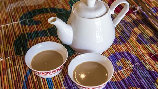 Рецепт кыргызского жареного чая с мукой, который бодрит похлеще кофе - Sputnik Казахстан