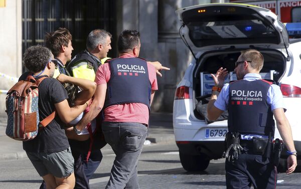 Пострадавшие во время теракта в центре Барселоны - Sputnik Казахстан