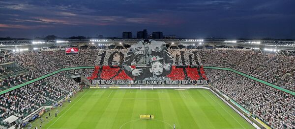 Антифашистский баннер на матче Легия - Астана - Sputnik Казахстан