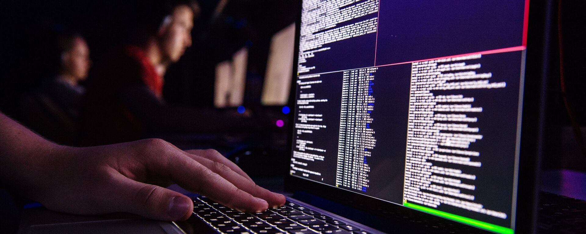 Астанада 150 млн теңге қаржыны заңсыз иемденген интернет алаяқтар ұсталды   - Sputnik Қазақстан, 1920, 14.04.2025