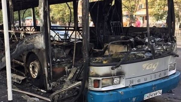 Маршрутный автобус сгорел дотла в Павлодаре - Sputnik Казахстан