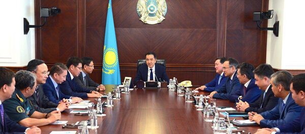 Премьер-министр РК Бакытжан Сагинтавев представил кабинету министров своих новых заместителей - Sputnik Казахстан