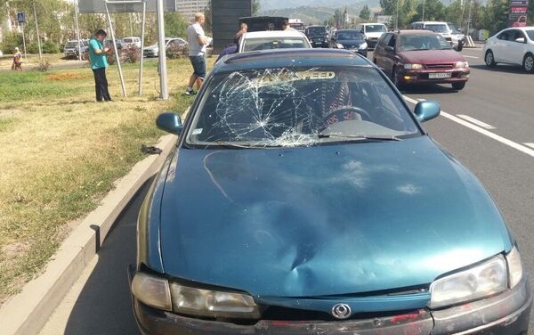 Автомобиль сбил пешехода - Sputnik Казахстан