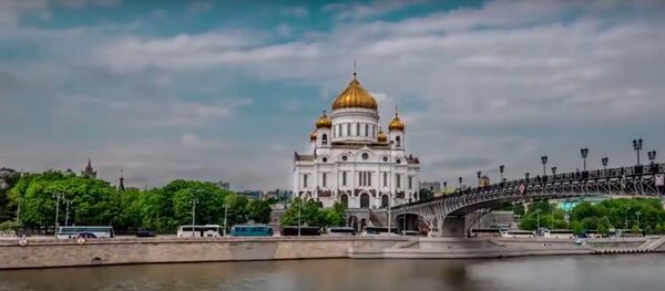 Москвичи поздравили казахстанцев с Днем конституции - Sputnik Казахстан