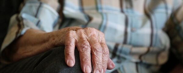 Пожилой мужчина, архивное фото Пожилой мужчина, архивное фото - Sputnik Казахстан