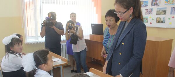 Семейдің Бобровка поселкісінде жаңа мектеп ашылды Семейдің Бобровка поселкісінде жаңа мектеп ашылды - Sputnik Қазақстан