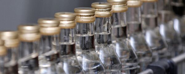 Бутылки, алкоголь. Архивное фото Бутылки, алкоголь. Архивное фото - Sputnik Казахстан