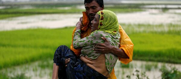 Беженцы бегут из Мьянмы в Бангладеш - Sputnik Казахстан