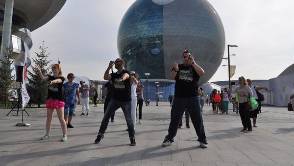 Немцы пригласили на танец посетителей ЭКСПО - Sputnik Казахстан