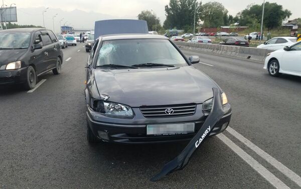 Автомобиль Toyota Camry сбил пешехода - Sputnik Казахстан