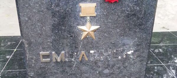 Вандалы осквернили 11 памятников в Парке 28 панфиловцев - Sputnik Казахстан