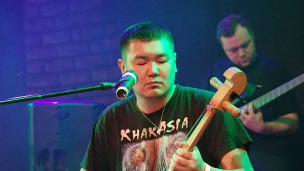 Солист этно-рок группы Иренек хан Аржан Туденев - Sputnik Казахстан