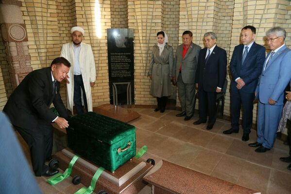 Церемония захоронения останков Кейки батыра - Sputnik Казахстан