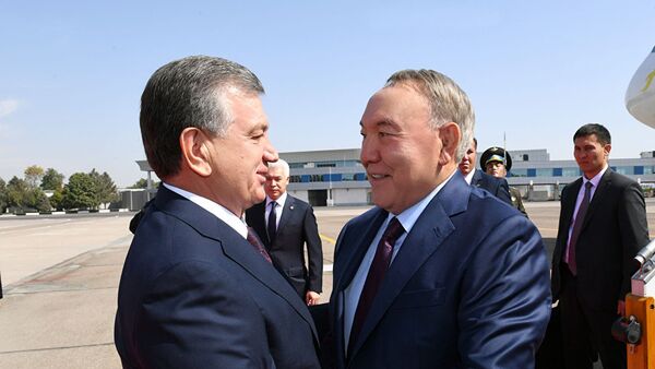 Шавкат Мирзиёев с Нурсултаном Назарбаевым - Sputnik Казахстан