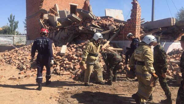 Перекрытие и стена обрушились в строящемся доме в Астане - Sputnik Казахстан