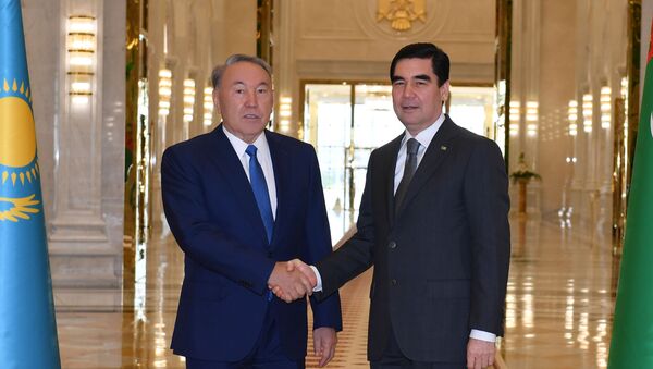 Нурсултан Назарбаев с президентом Туркменистана Гурбангулы Бердымухамедов - Sputnik Казахстан