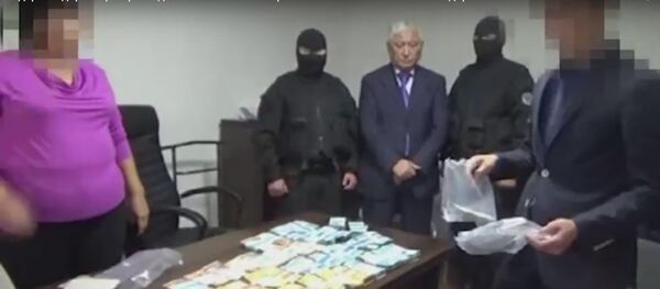Глава Казахавтодор Карагандинской области задержан за взятку Глава Казахавтодор Карагандинской области задержан за взятку - Sputnik Казахстан