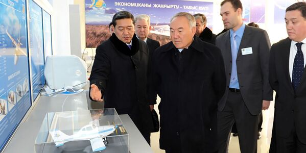 Рабочая поездка Нурсултана Назарбаева в Карагандинскую область, архивное фото - Sputnik Казахстан