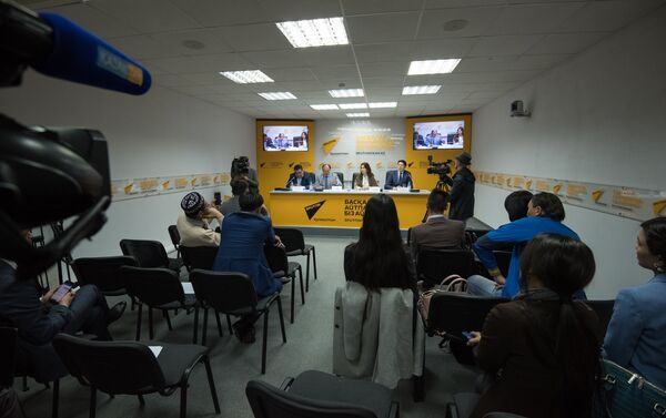 Пресс-конференция, посвященная переходу казахского языка на латинский алфавит - Sputnik Казахстан