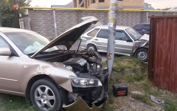 Автомобиль марки Hyundai снес газовую трубу в микрорайоне Думан - Sputnik Казахстан