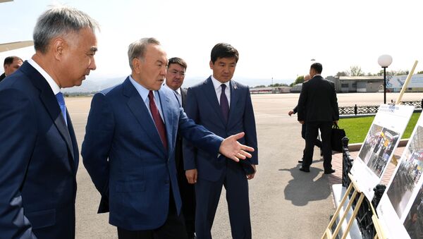 Президент Казахстана Нурсултан Назарбаев ознакомился с планом развития аэропорта Алматы - Sputnik Казахстан