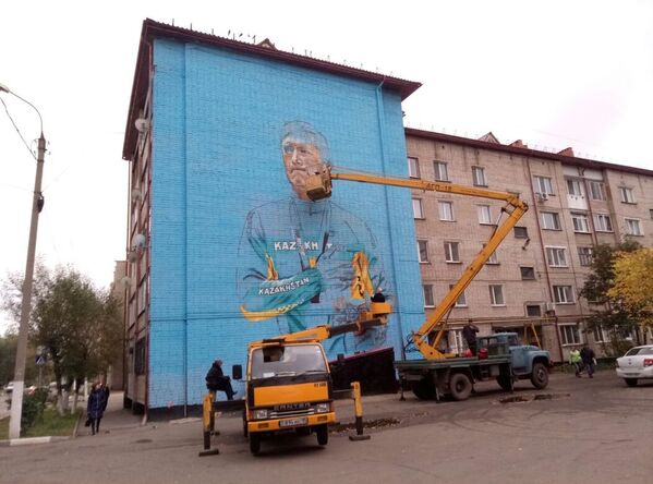 Граффити-портрет Александра Винокурова - Sputnik Казахстан