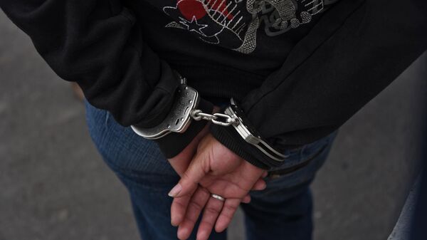 Женщина в наручниках, архивное фото - Sputnik Қазақстан