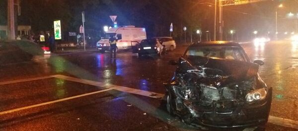 Мерседес и БМВ столкнулись на пересечении Тимирязева и Байзакова Мерседес и БМВ столкнулись на пересечении Тимирязева и Байзакова - Sputnik Казахстан