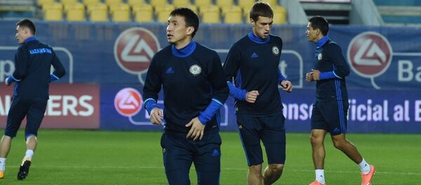 Сборная Казахстана по футболу на тренировке - Sputnik Казахстан