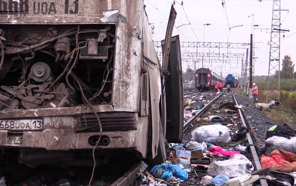 Автобус и поезд столкнулись на ж/д переезде во Владимирской области - Sputnik Казахстан