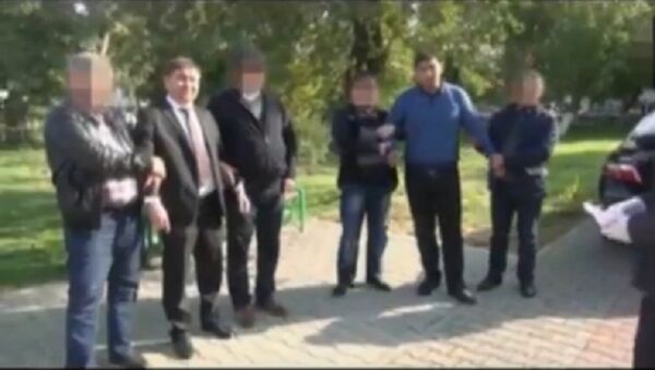 Задержание руководителя управления внутренней политики акимата области Болатбек Толеген - Sputnik Казахстан