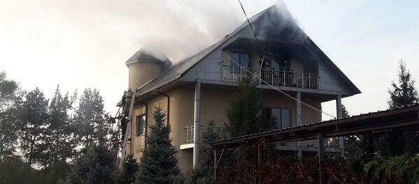 Қазақфильмшағын ауданында коттедж өртенді - Sputnik Қазақстан