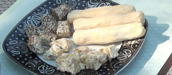 Восточная сладость: халва из сахарных волокон по-азербайджански - Sputnik Казахстан