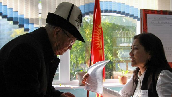 Избирательный участок в Кыргызстане - Sputnik Казахстан