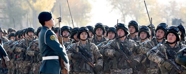 Военнослужащие Казахстана во время учений Военнослужащие Казахстана во время учений - Sputnik Казахстан