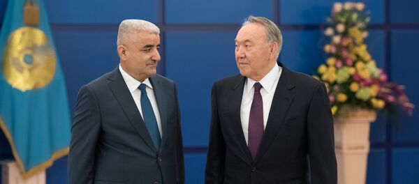 Нурсултан Назарбаев во время церемонии вручения верительных грамот Нурсултан Назарбаев во время церемонии вручения верительных грамот - Sputnik Казахстан