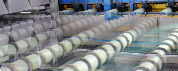 Работа завода по производству стекла, архивное фото - Sputnik Казахстан