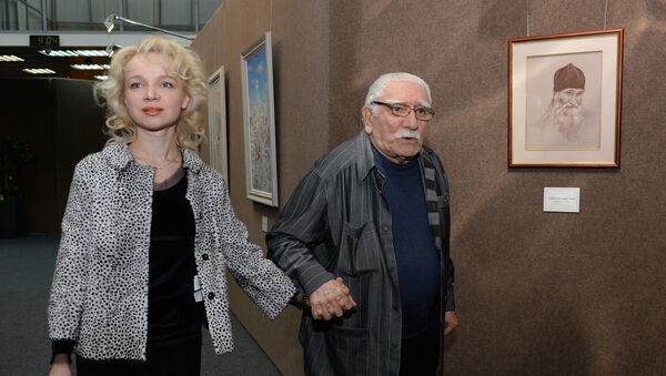 Армен Джигарханян с супругой Виталиной Цымбалюк-Романовской, архивное фото - Sputnik Казахстан