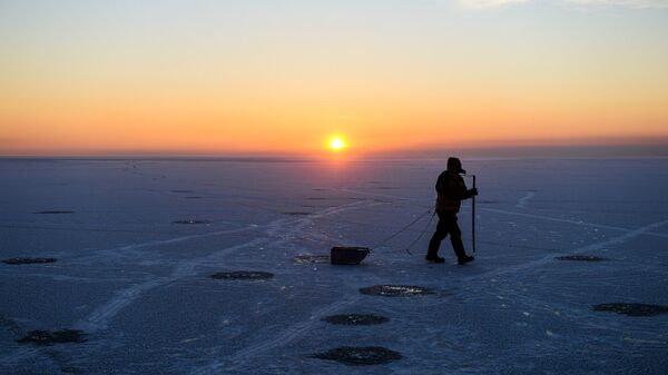 Зимняя рыбалка, архивное фото - Sputnik Казахстан