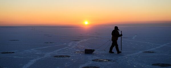 Зимняя рыбалка, архивное фото Зимняя рыбалка, архивное фото - Sputnik Казахстан