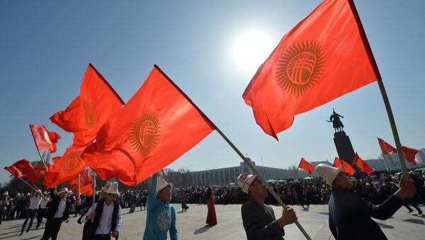Флаг Кыргызстана, архивное фото - Sputnik Казахстан