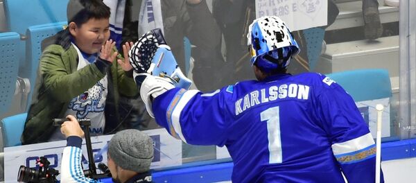 Вратарь ХК Барыс Хенрик Карлссон - Sputnik Казахстан