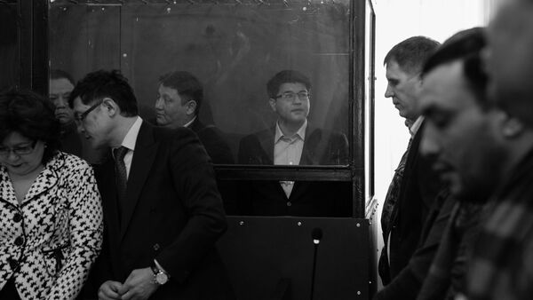 Предварительные слушания по делу Куандыка Бишимбаева (в центре) - Sputnik Казахстан