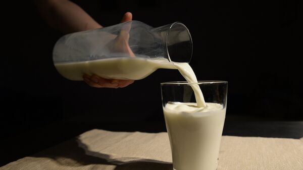 Молоко. Архивное фото - Sputnik Казахстан