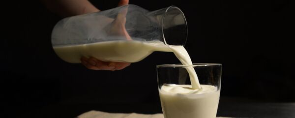 Молоко. Архивное фото Молоко. Архивное фото - Sputnik Казахстан