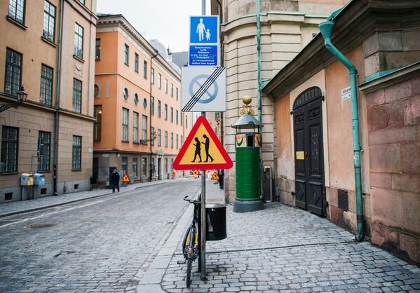 Дорожный знак в Швеции - Sputnik Казахстан
